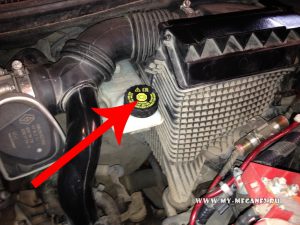 The sensor of level of braking fluid on Renault Megane 2